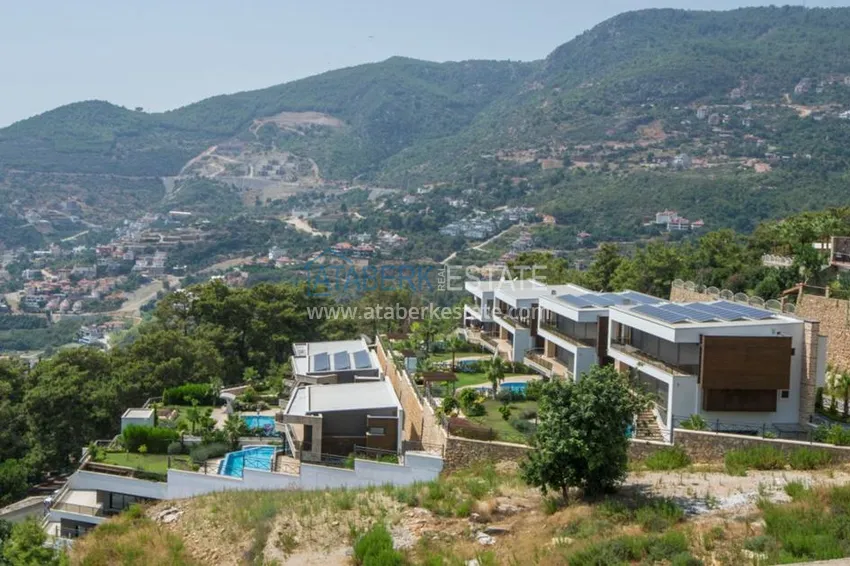 VILLA AND EXCLUSIVE APARTMENTS WITH DIRECT VIEW ON THE MEDITERRANEAN SEA 11 