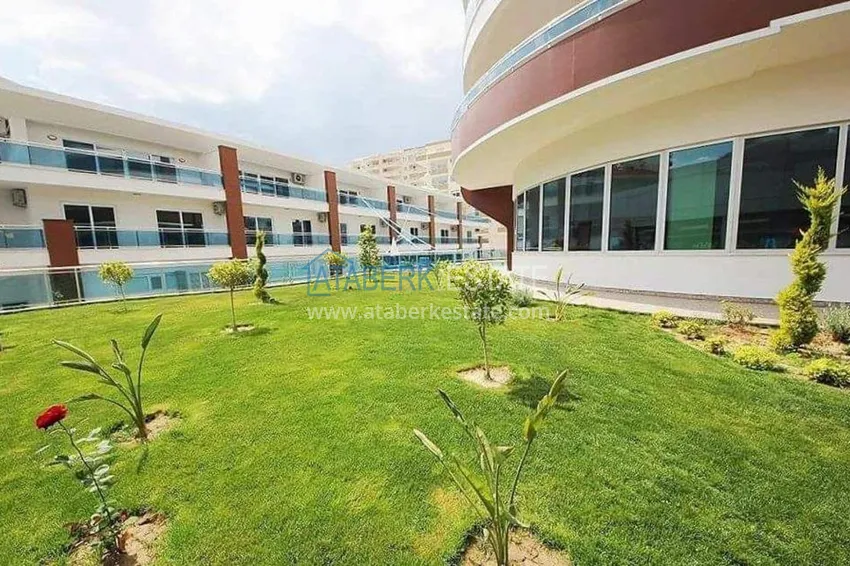 Apartments of various layouts in a luxury complex at prices from the developer in Mahmutlar 16 