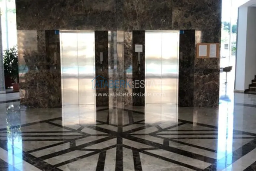 Apartments of various layouts in a luxury complex at prices from the developer in Mahmutlar 18 