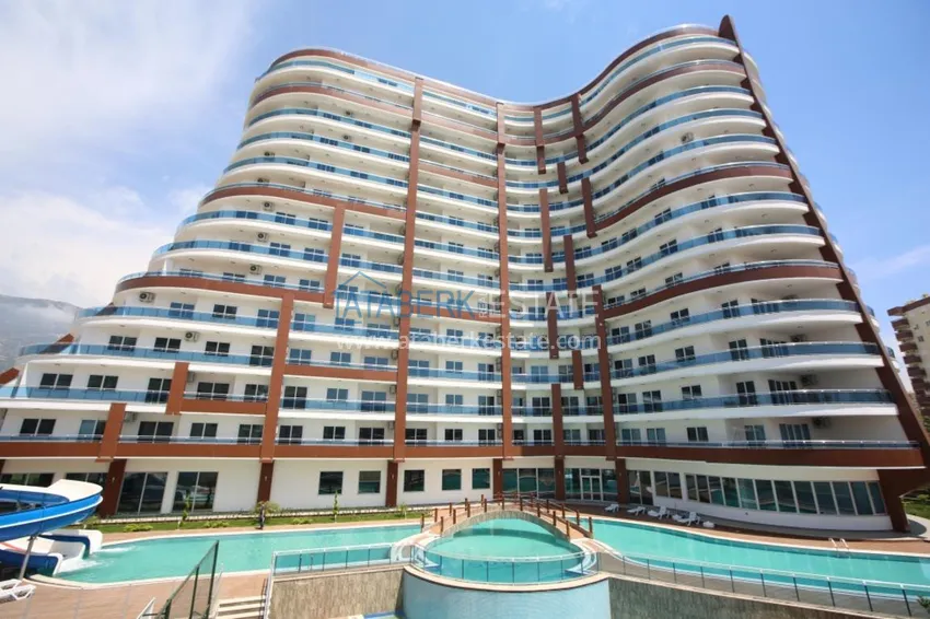 Apartments of various layouts in a luxury complex at prices from the developer in Mahmutlar 3 