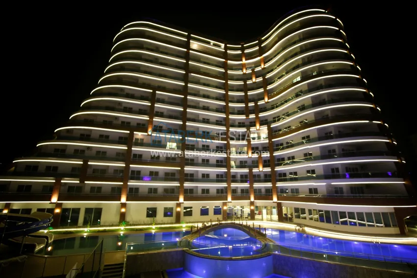 Apartments of various layouts in a luxury complex at prices from the developer in Mahmutlar 7 