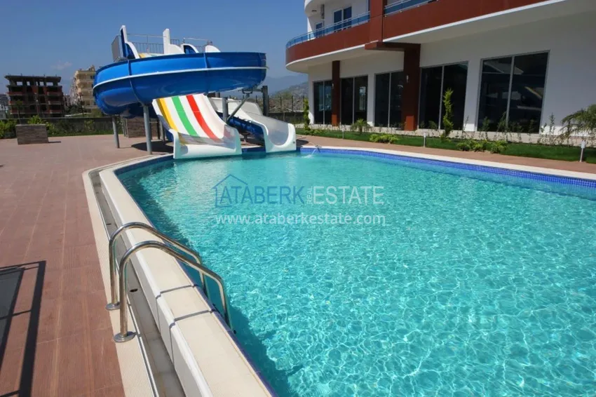 Apartments of various layouts in a luxury complex at prices from the developer in Mahmutlar 8 