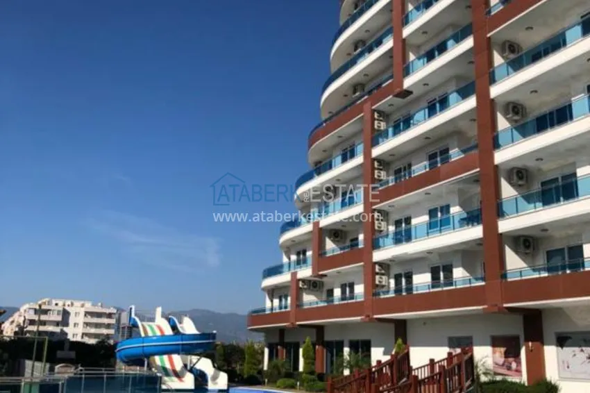 Apartments of various layouts in a luxury complex at prices from the developer in Mahmutlar 10 