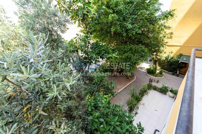 Purchase  Comfortable apartment in the center of Alanya with separate kitchen and furniture 10 