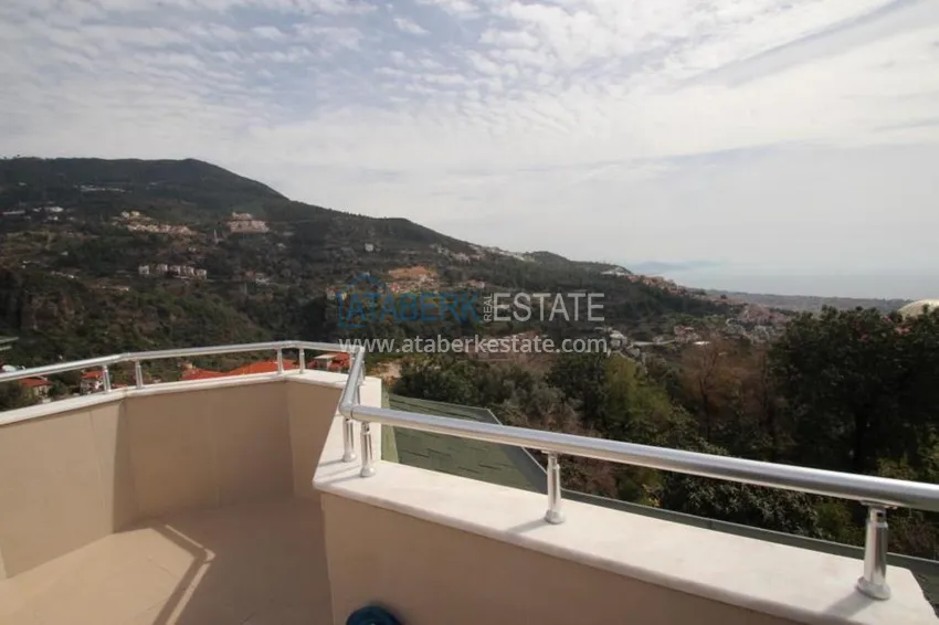 Purchase Complex, overlooking the sea and mountains and located in the mountains 6