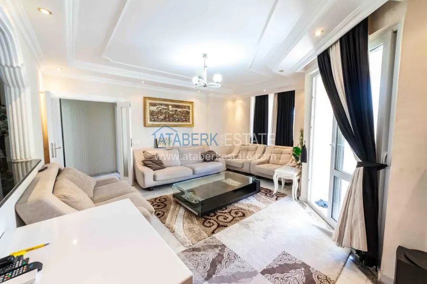 Purchase  Comfortable apartment in the center of Alanya with separate kitchen and furniture 4 