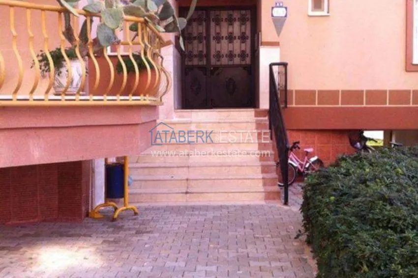 Apartment with furniture from the owner Alanya - Tosmur in a cozy complex 8 
