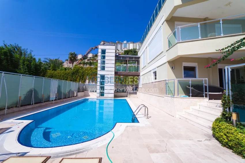 Rent a villa in Mahmutlar on the territory of the hotel complex 2 