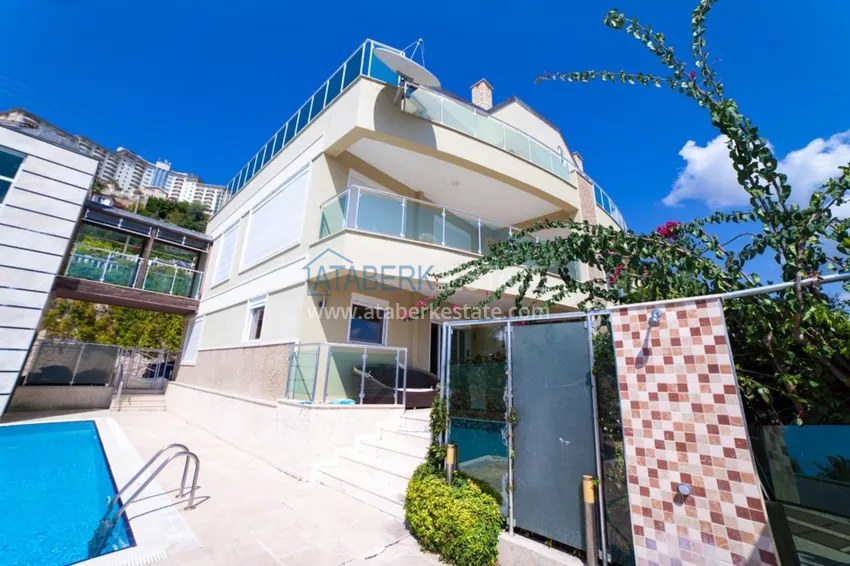 Rent a villa in Mahmutlar on the territory of the hotel complex 8 