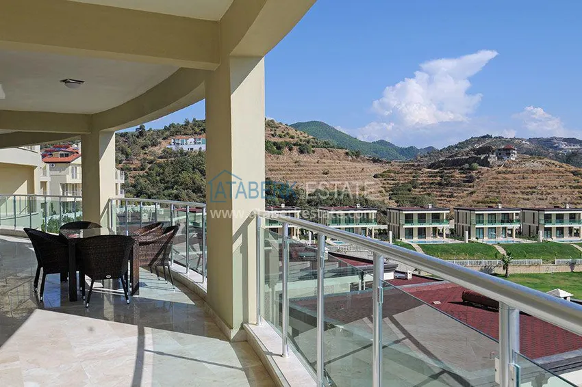 Purchase  Rent a villa in Mahmutlar on the territory of the hotel complex 32 