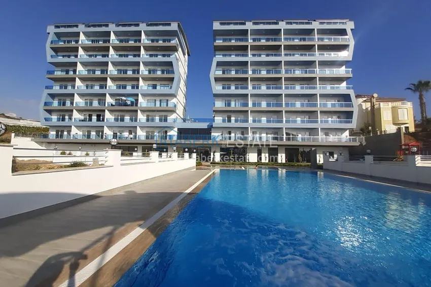 Penthouse apartment with mountain and sea views in Mahmutlar 6 