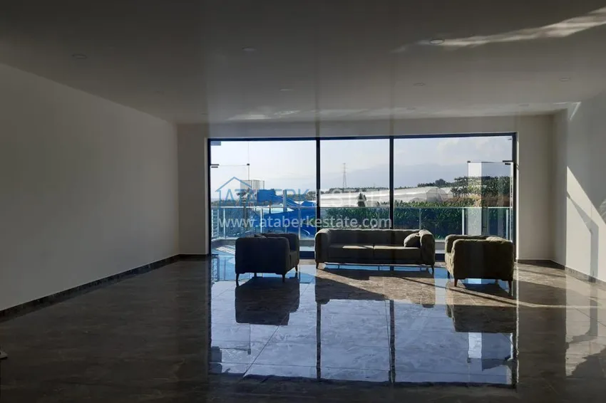 Penthouse apartment with mountain and sea views in Mahmutlar 22 