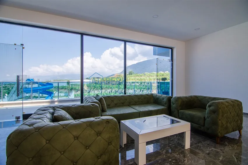 Penthouse apartment with mountain and sea views in Mahmutlar 24 