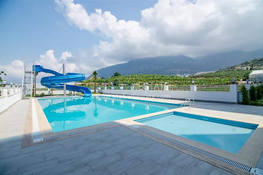 Penthouse apartment with mountain and sea views in Mahmutlar 3 