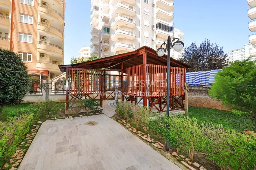 Flat in Mahmutlar with sea view in a comfortable complex 12 