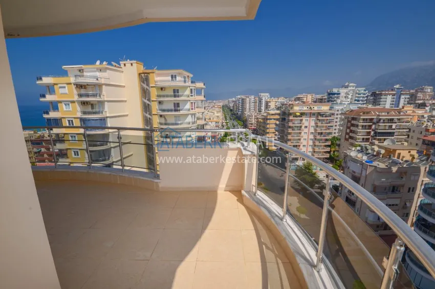 Purchase Two level penthouse with 4 bedrooms and a private sauna in Mahmutlar 10 