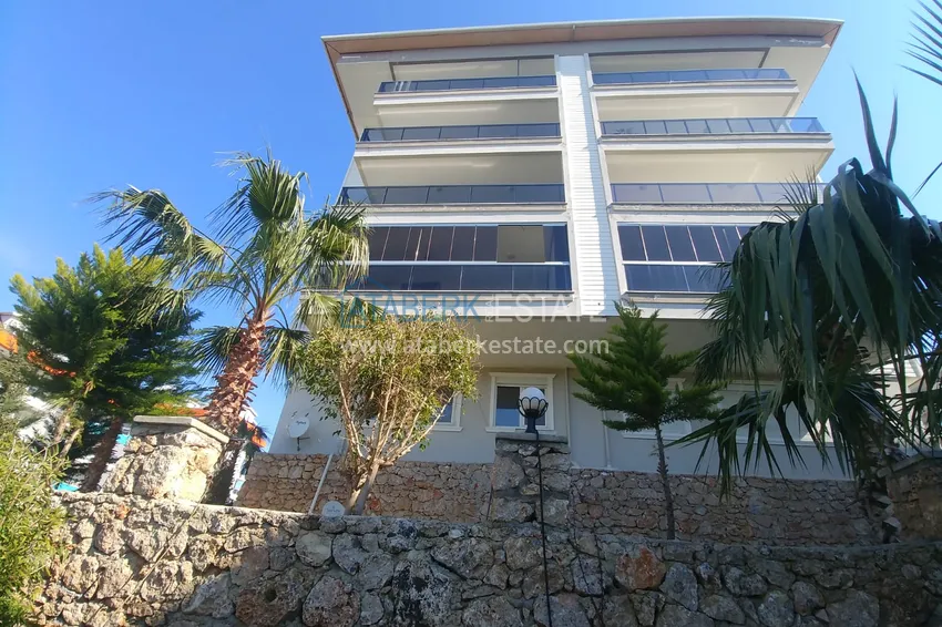 Six bedroom duplex with mountain and sea views 14 