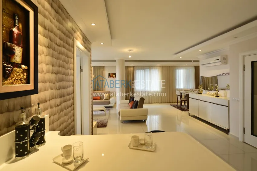 Purchase  Apartments in Alanya center with sea views 2 