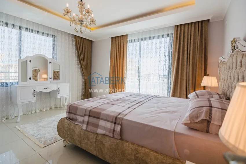 Purchase Furnished penthouse in elite complex in Mahmutlar 33 