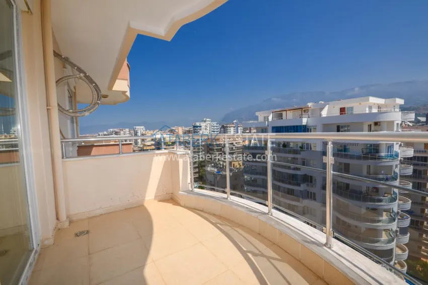 Purchase Two level penthouse with 4 bedrooms and a private sauna in Mahmutlar 17 