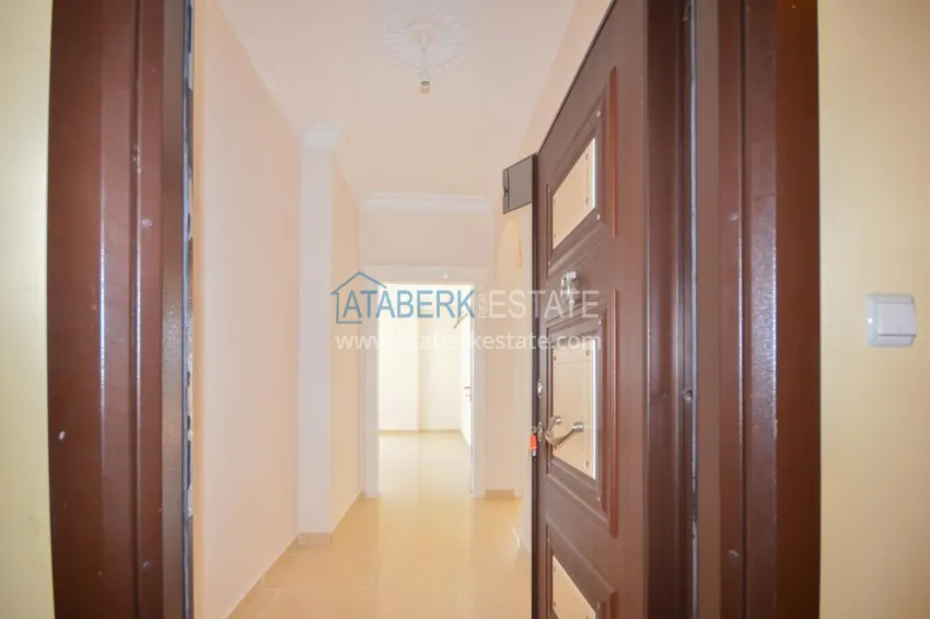 Purchase Two level penthouse with 4 bedrooms and a private sauna in Mahmutlar 1 