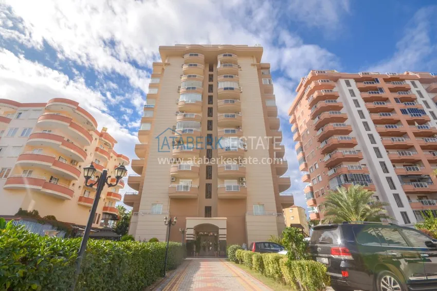 Furnished apartment with a glazed balcony in the centre of Mahmutlar  1 