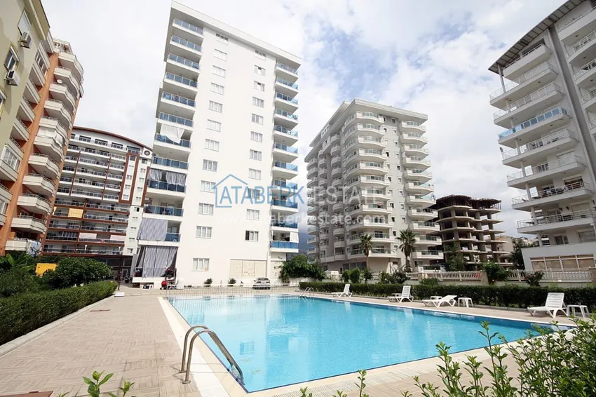 Flat in Mahmutlar in a modern residential cite 1 