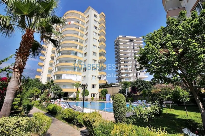 Furnished apartment with mountain and sea views in Mahmutlar 1 