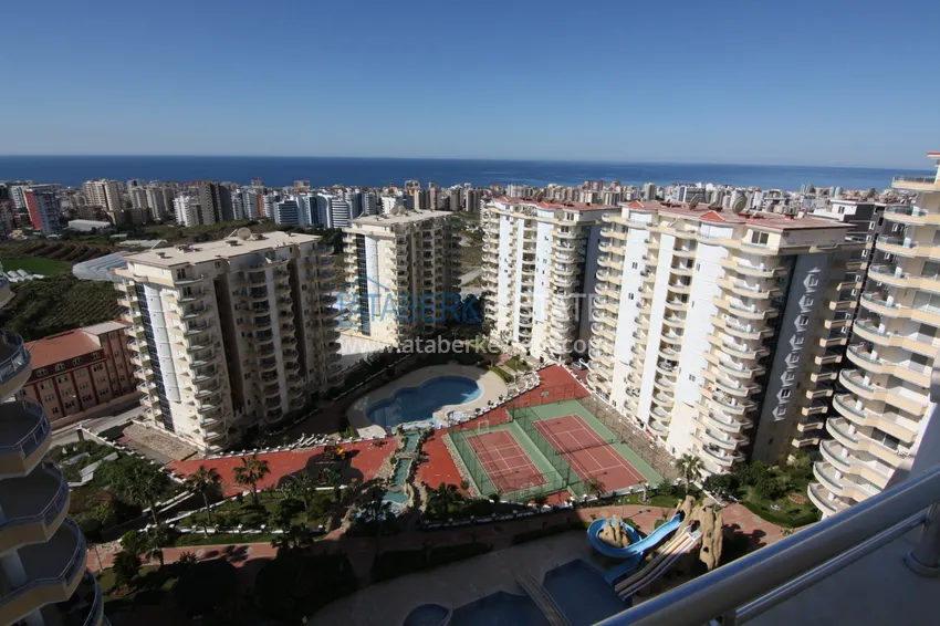 Purchase   Penthouse with sea and mountain views with a sauna in Mahmutlar  1 