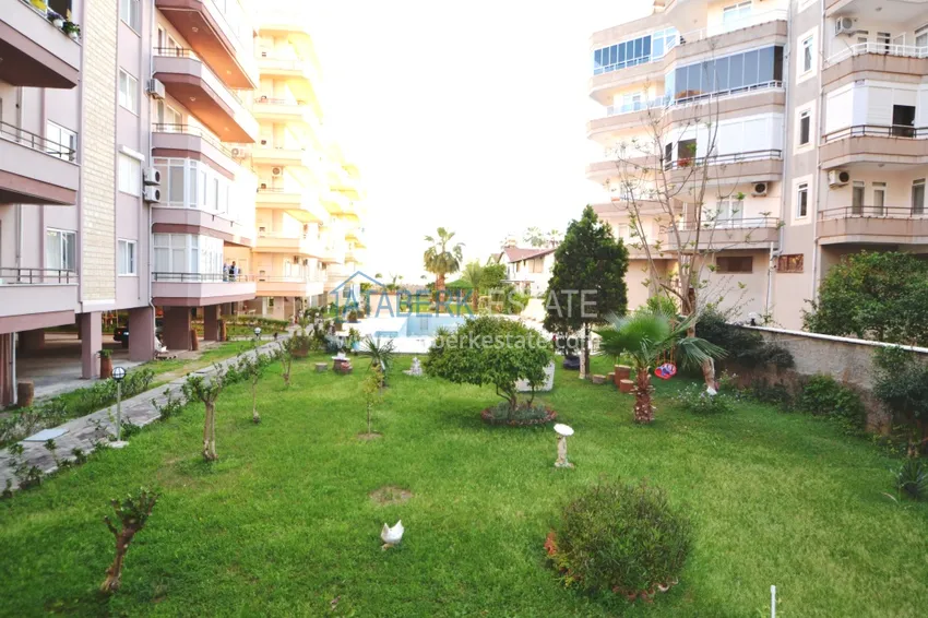 Furnished flat with a glazed balcony in Mahnutlar overlooking sea 5 