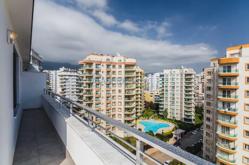 Purchase Furnished penthouse in elite complex in Mahmutlar 49 