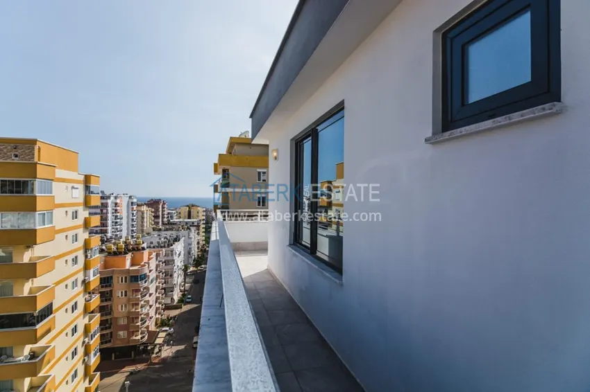Purchase Furnished penthouse in elite complex in Mahmutlar 52 