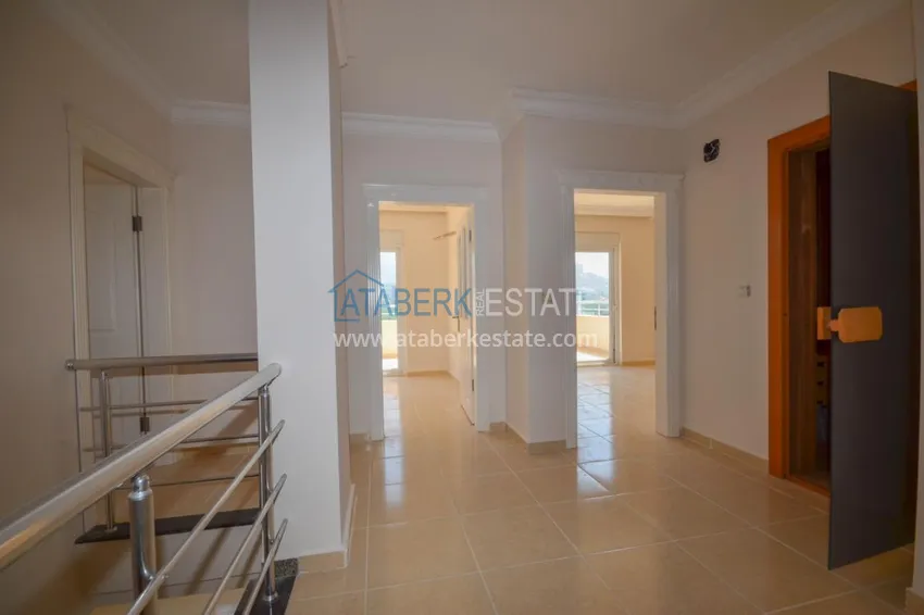 Purchase Two level penthouse with 4 bedrooms and a private sauna in Mahmutlar 22 