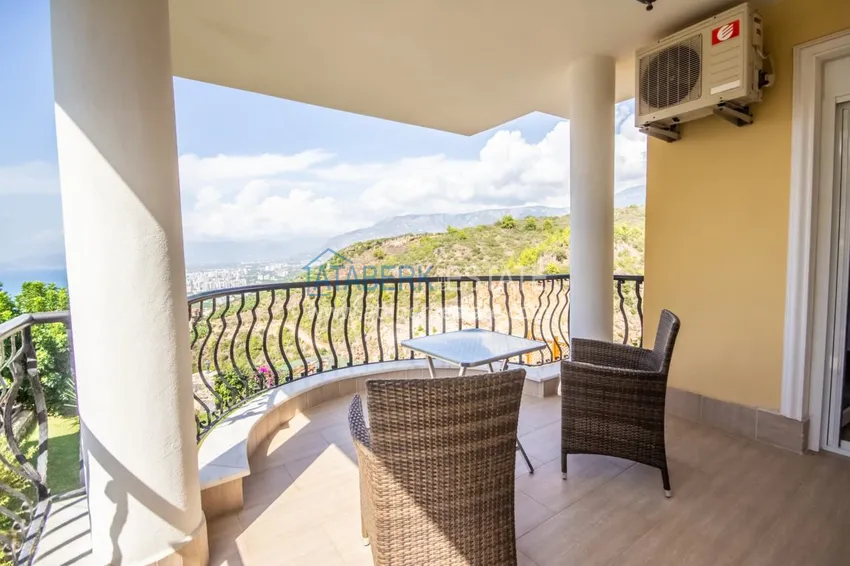 Purchase Villa in Kargicak with breathtaking views in a villa site 31 