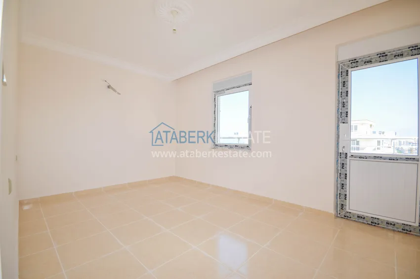 Purchase Two level penthouse with 4 bedrooms and a private sauna in Mahmutlar 29 