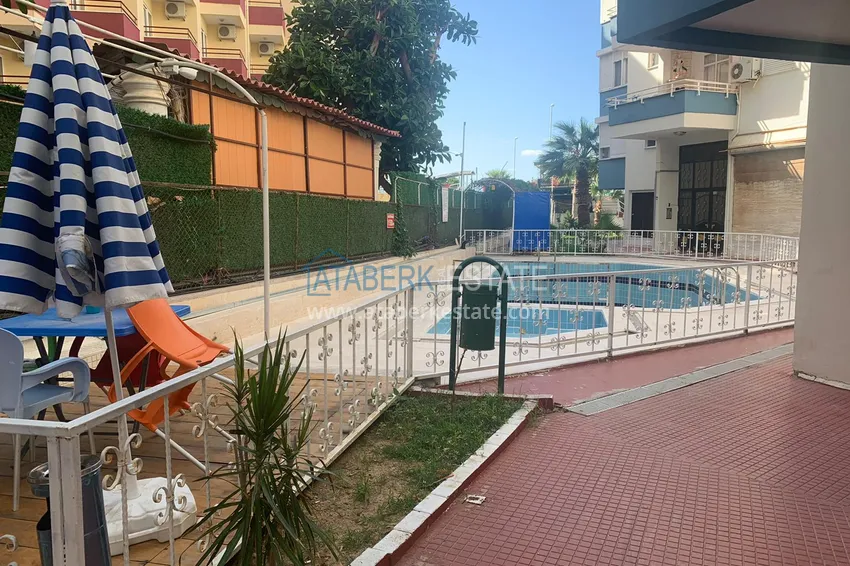 Furnished flat in Mahmutlar in the complex right by the sea 2 