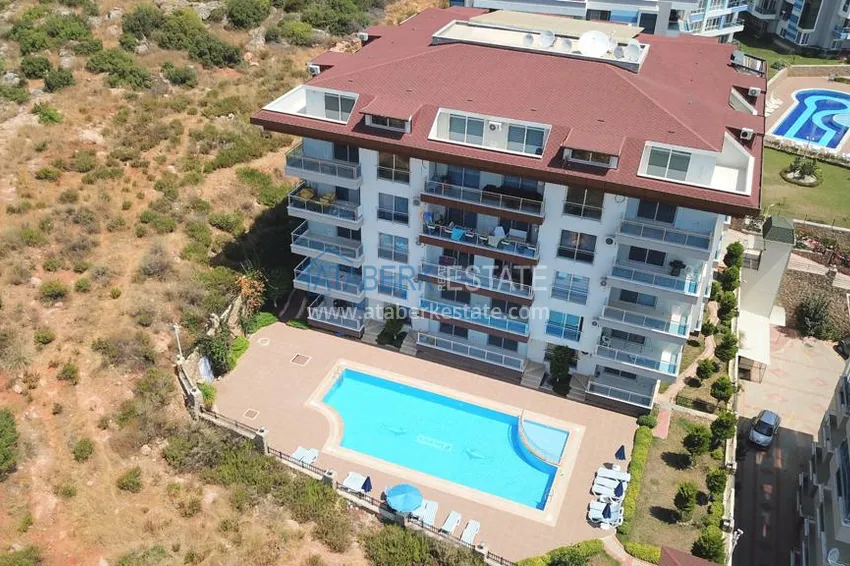 Furnished flat on two levels with a sea view in Kestel 6 