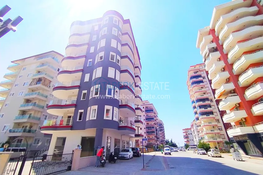 Two-bedroom apartment with a sea view in Mahmutlar 3 