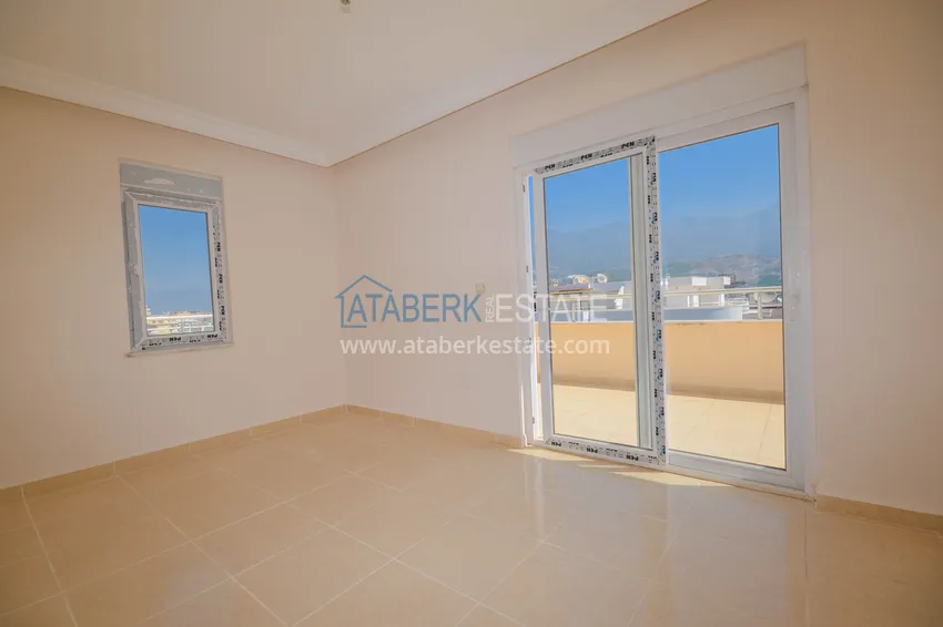 Purchase Two level penthouse with 4 bedrooms and a private sauna in Mahmutlar 31 