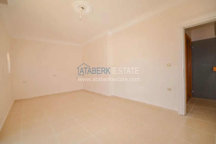 Purchase Two level penthouse with 4 bedrooms and a private sauna in Mahmutlar 35 