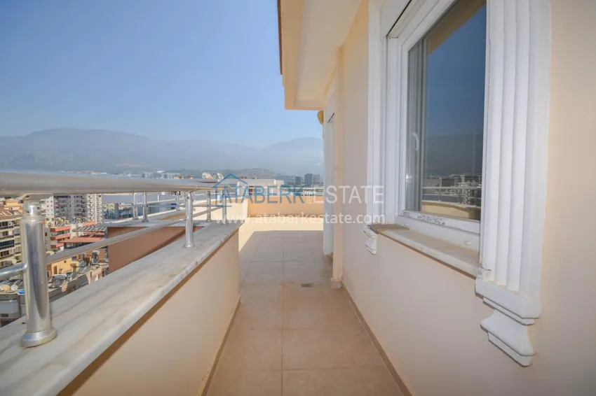 Purchase Two level penthouse with 4 bedrooms and a private sauna in Mahmutlar 37 