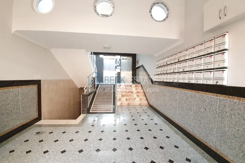 Two level penthouse with 4 bedrooms and a private sauna in Mahmutlar 5 