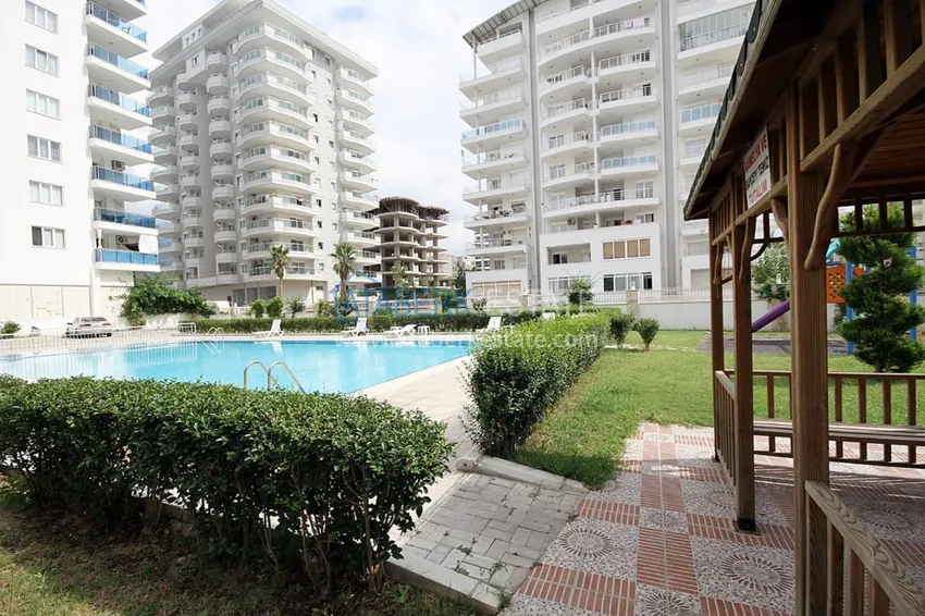 Flat in Mahmutlar in a modern residential cite 3 
