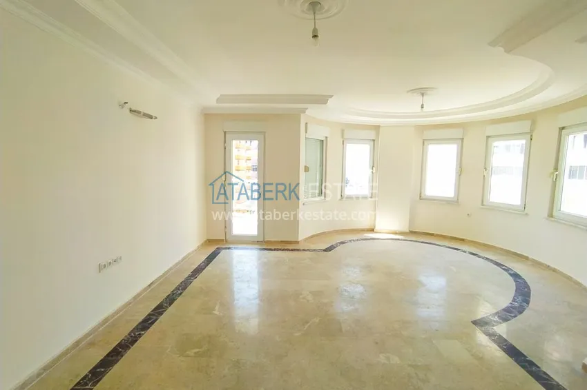 Purchase Two-bedroom apartment with a sea view in Mahmutlar 2 