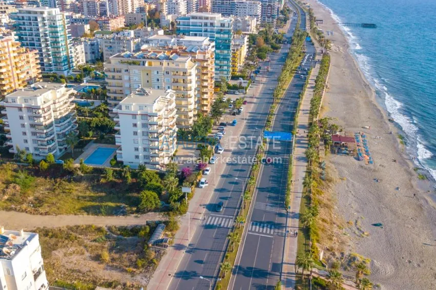 Furnished flat on the first coast line in Mahmutlar  4 