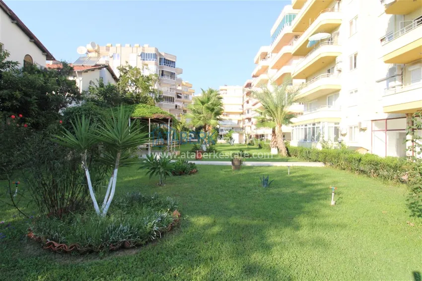 Furnished flat with a glazed balcony in Mahnutlar overlooking sea 7 