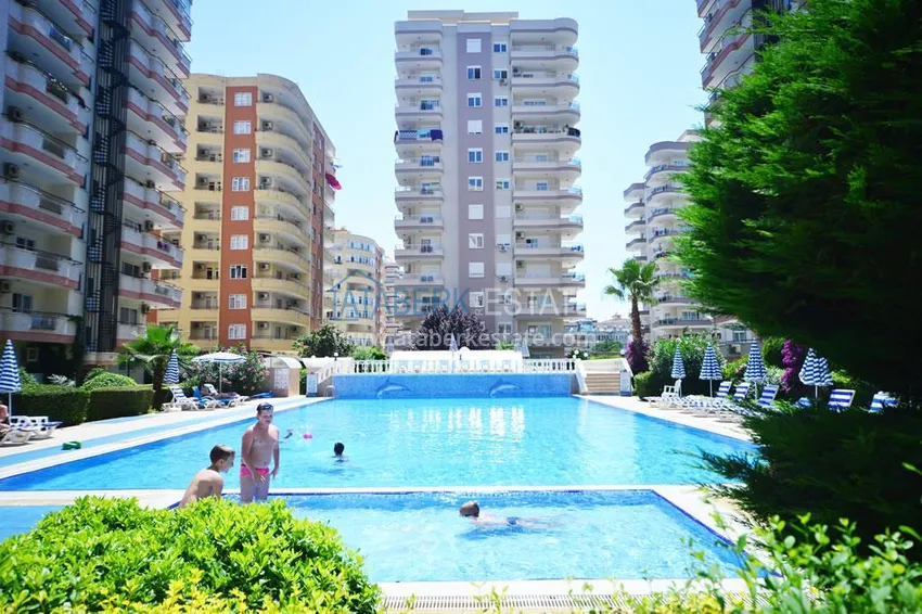 Flat in Mahmutlar with sea view in a comfortable complex 5 