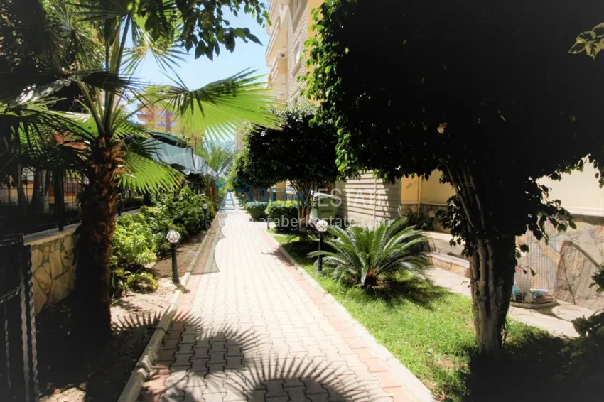 A newly renovated apartment by the sea in Mahmutlar 4 