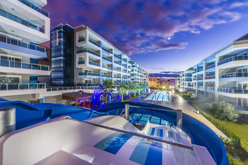 Flat in a residential complex by the sea in Kestel  4 