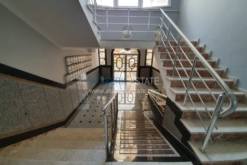 Two level penthouse with 4 bedrooms and a private sauna in Mahmutlar 6 